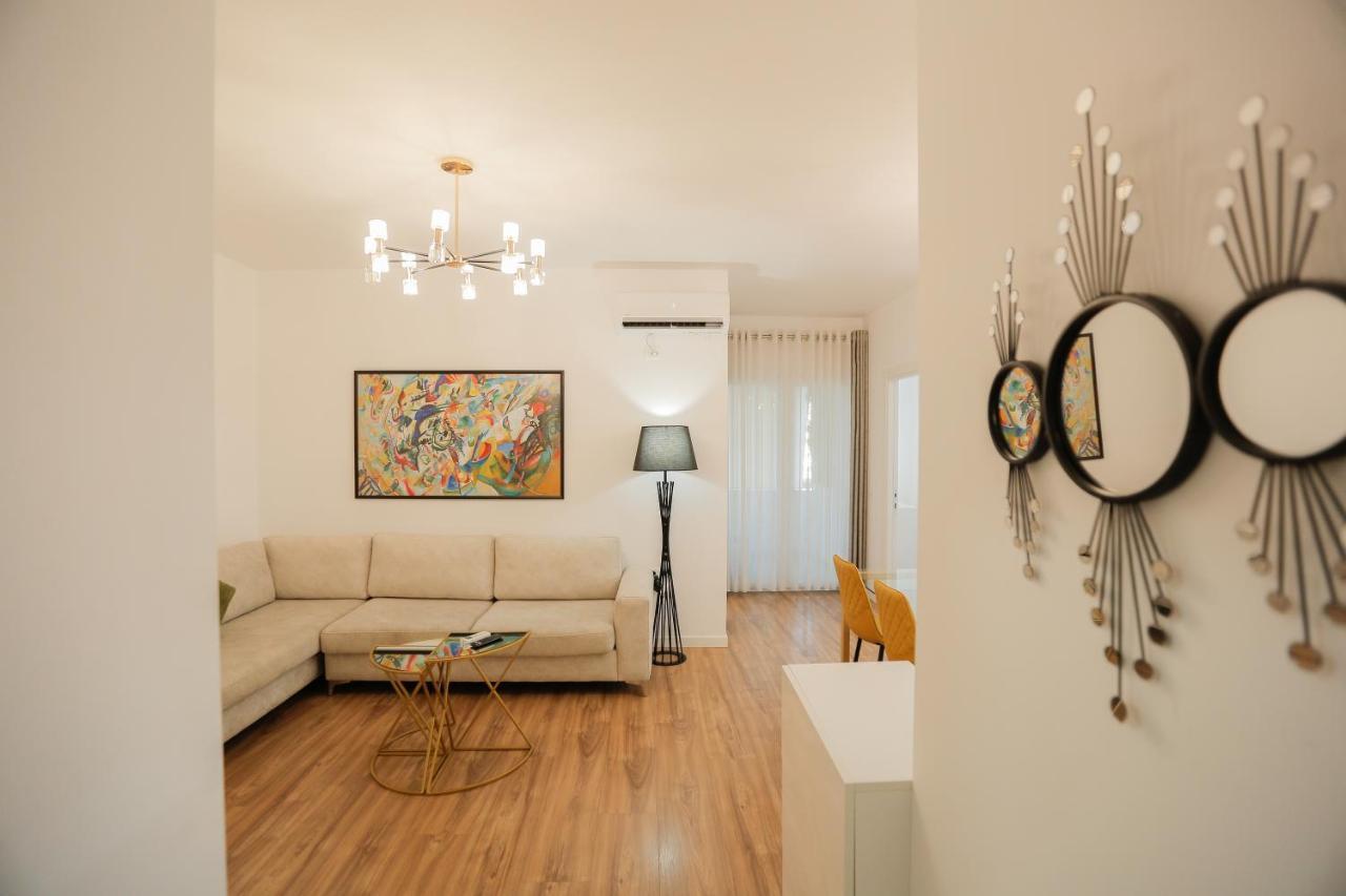 Miku Apartment-Sophisticated 2Bd Apartment At Taiwan Tirana Exterior photo