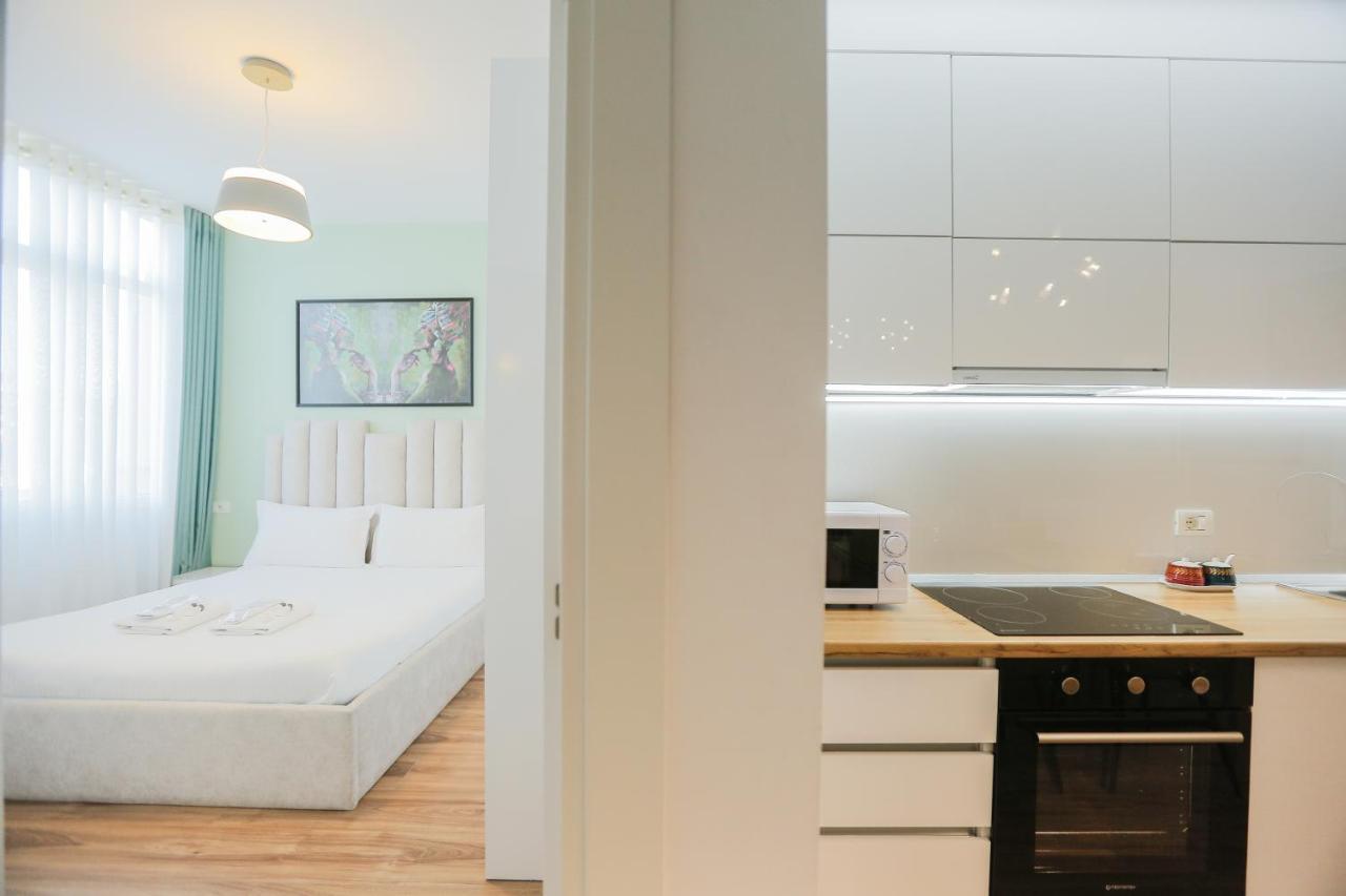 Miku Apartment-Sophisticated 2Bd Apartment At Taiwan Tirana Exterior photo